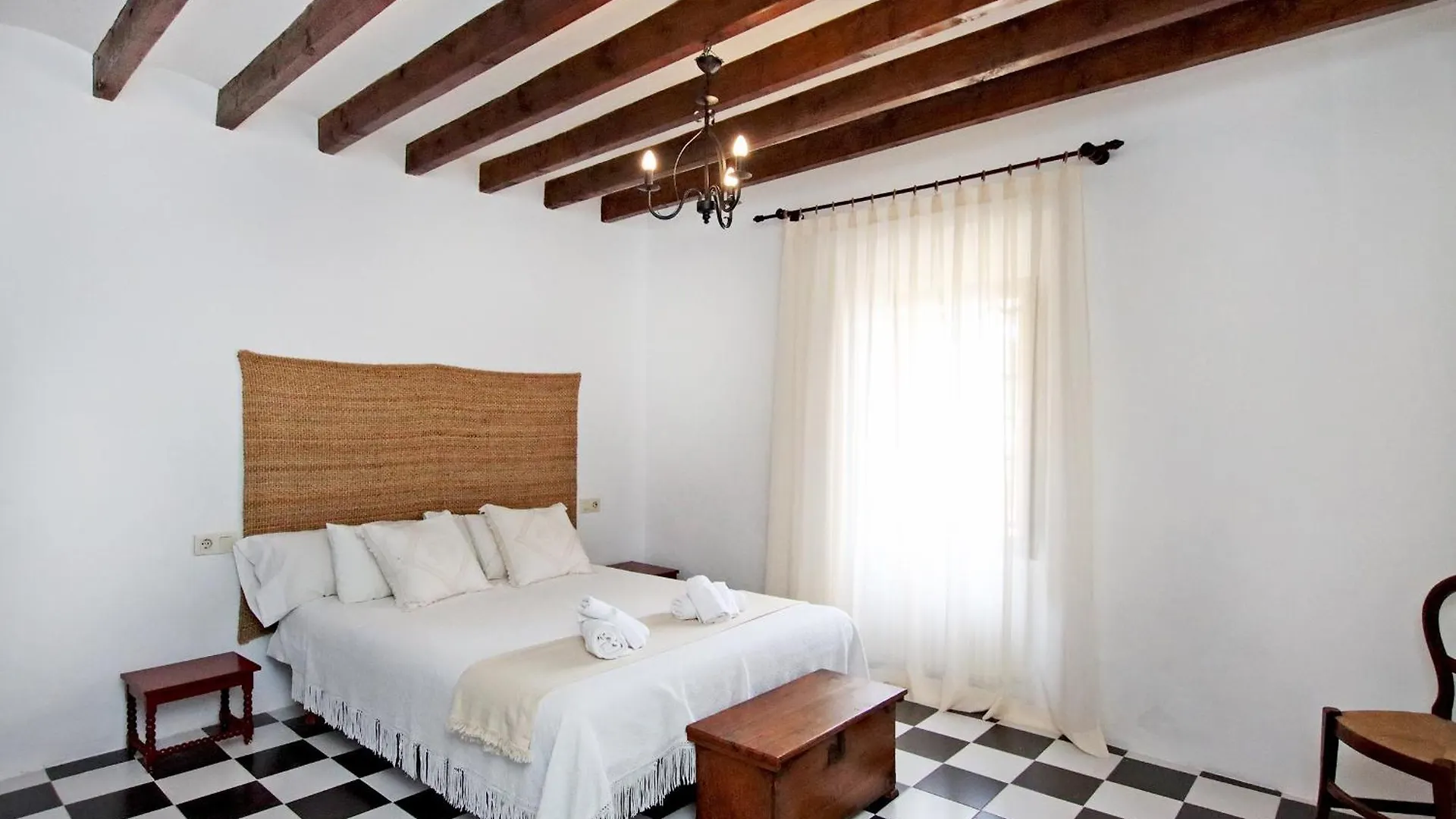 Villa Son Vives Townhouse By Slow Villas Banyalbufar Spanien
